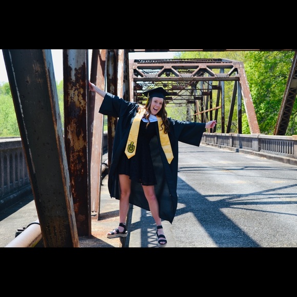 Meet your Posher, Allie - Picture 4 of 7